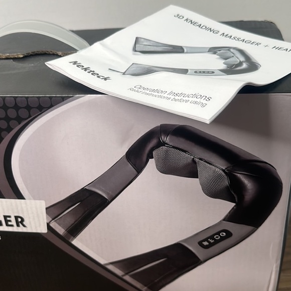 Nekteck Shiatsu Neck and Back Massager with Soothing Heat - Picture 8 of 10